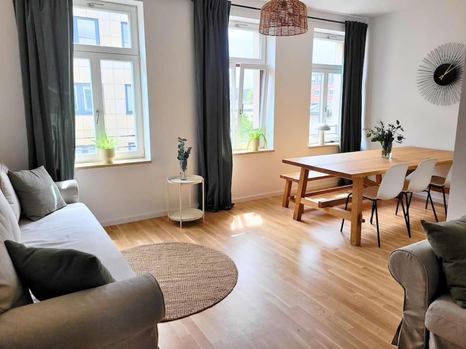 Stylisches Zentrales City-Apartment Mit 2 Balkonen Leipzig Ngoại thất bức ảnh