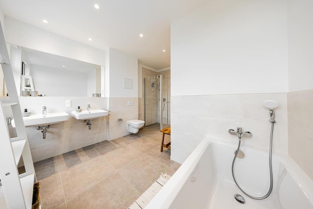 Stylisches Zentrales City-Apartment Mit 2 Balkonen Leipzig Ngoại thất bức ảnh
